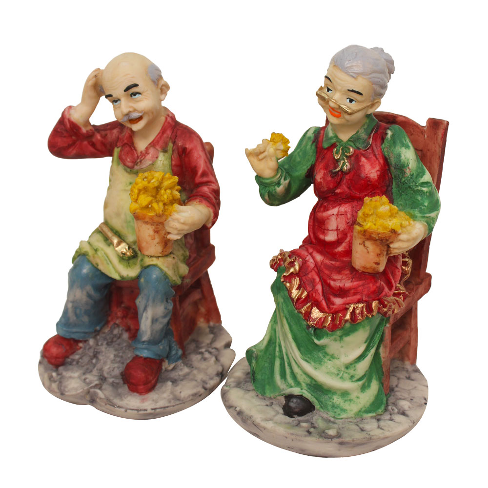 Old Couple Statue Showpiece 7 Inch