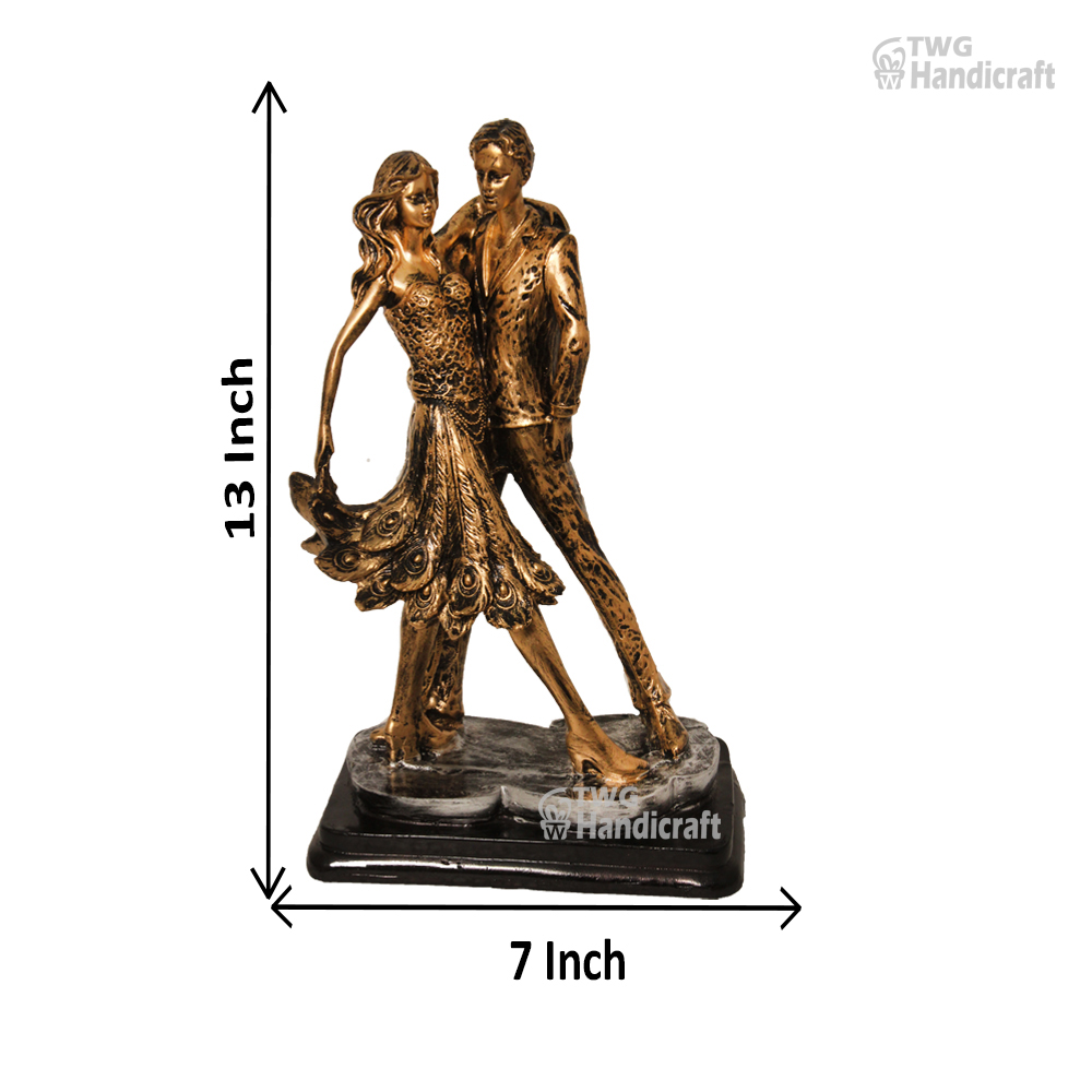 Love Couple Statue Gifts Wholesalers in Delhi | Wholesale Supply