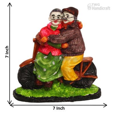 Manufacturer of Couple Figurine Showpiece Resin Couple Statue